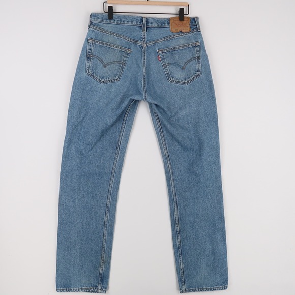 Vintage Levis 501 Jeans Mens 35x34 Blue Straight Leg Button Fly Made In USA - Picture 5 of 16